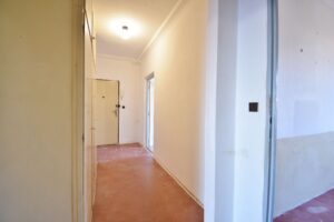 Predaj 3 izbový byt, pôvodný stav, loggia, Martinčekova ulica, Bratislava - Ružinov (12)