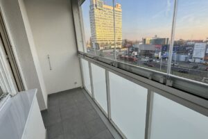 Predaj 3 izbový byt, pôvodný stav, loggia, Martinčekova ulica, Bratislava - Ružinov (5)