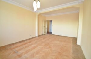Predaj 3 izbový byt, pôvodný stav, loggia, Martinčekova ulica, Bratislava - Ružinov (6)