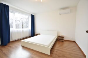 Prenajom 2,5 izbový byt Tomanova ulica Vajnory (9)