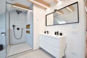 Predaj 3 izbový byt, 96m², Rekonštrukcia (2053), Smart Home, Svätý Júr