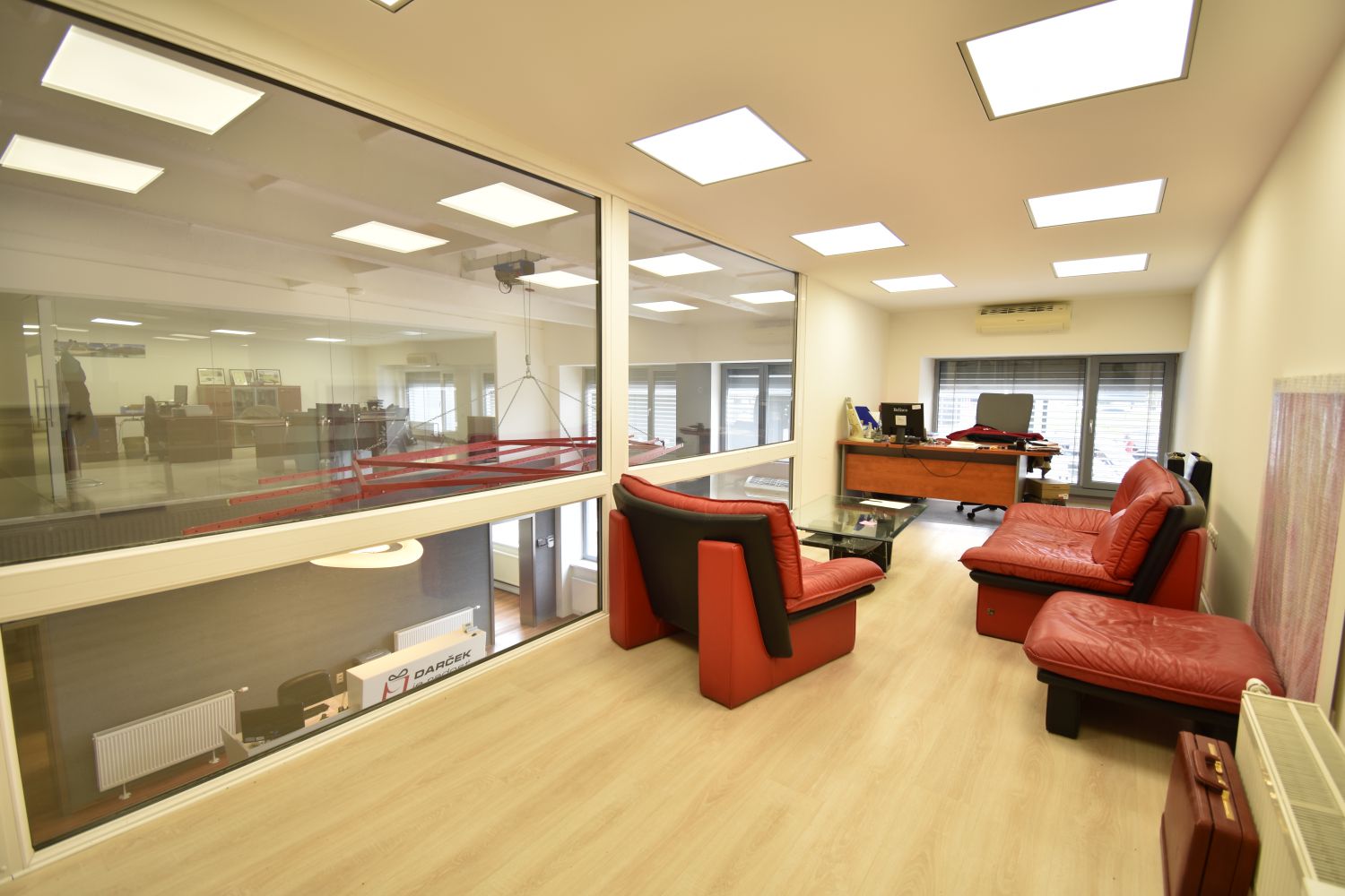 Prenájom reprezentatívny obchodno-kancelársky priestor, 254 m², Galvaniho ulica, Bratislava – Ružinov (15)