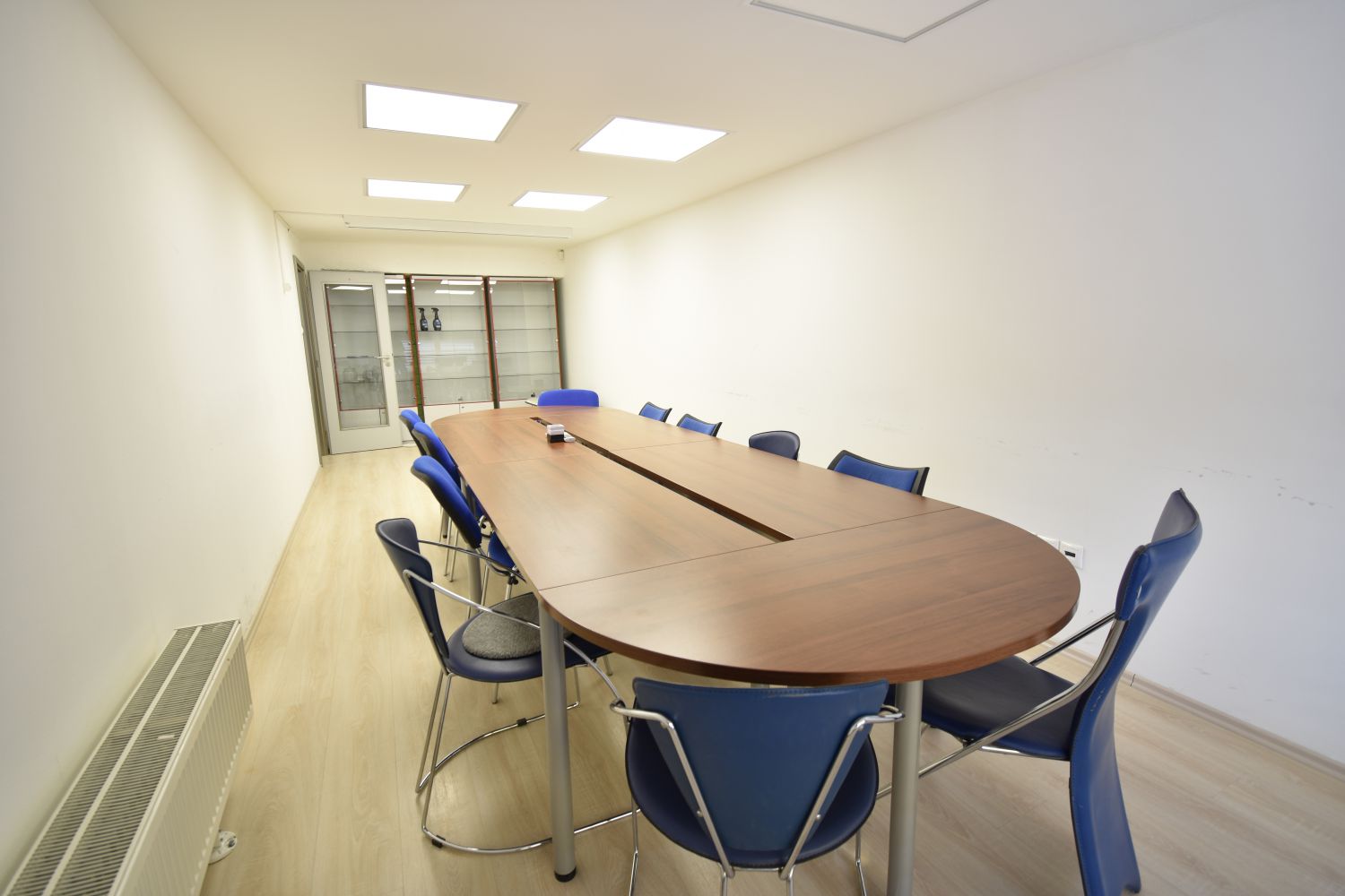 Prenájom reprezentatívny obchodno-kancelársky priestor, 254 m², Galvaniho ulica, Bratislava – Ružinov (21)