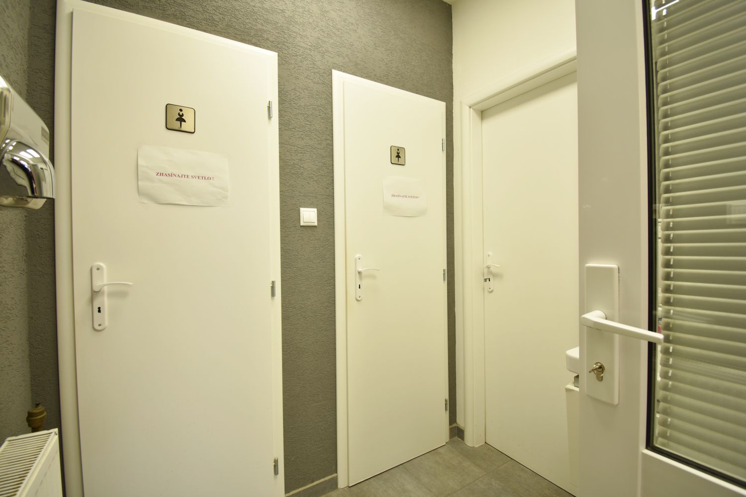Prenájom reprezentatívny obchodno-kancelársky priestor, 254 m², Galvaniho ulica, Bratislava – Ružinov (9)
