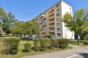 Predaj 3 izbový byt, 77,67 m², Sklenárova ulica, Bratislava – Ružinov (1)